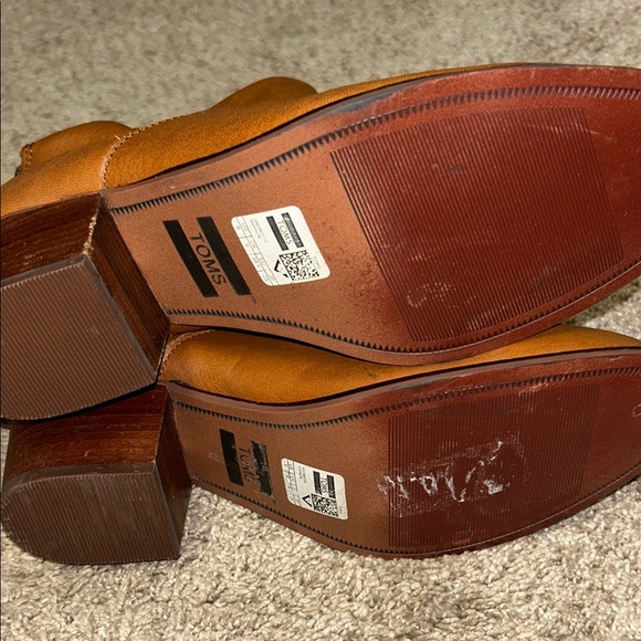 Toms Tan Leather Ankle Boots - Picture 6 of 7